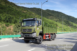 Dongfeng Six Drive รถบรรทุกออฟโรดหนัก Offer_army สีเขียว 6 × 6 รถบรรทุกออฟโรดดัดแปลง