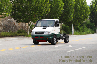แชสซี Iveco 4WD สามารถแปลงได้_แชสซีรถบรรทุกออฟโรดขนาดเล็กสีขาว