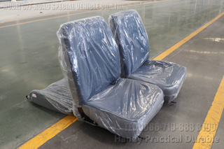 Dongfeng EQ2082 หกล้อขับเคลื่อนรถออฟโรดที่นั่ง