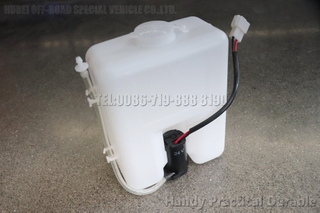 DongfengSix wheel driveEQ2100 Off-Road Truck Glass Water Storage Tank