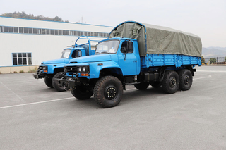 6 × 6 Long-head Off-road Troop Crawler