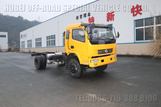 สี่ล้อขับเคลื่อนลมตะวันออกและครึ่ง -chassis_4 × 4 Dongfeng Light Card Card Modification
